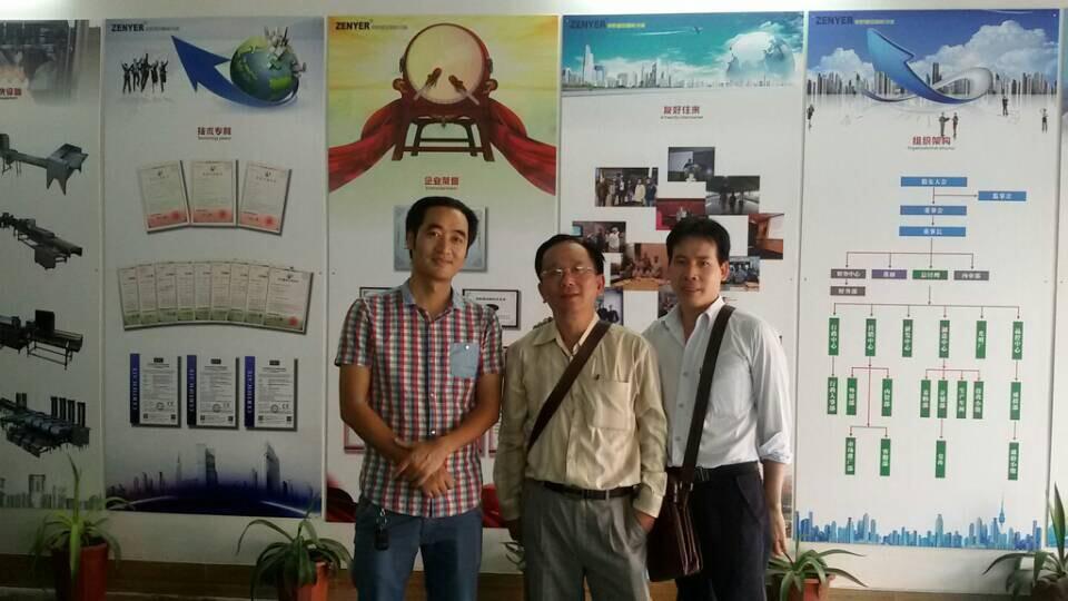 越南客戶(hù)慕名而來(lái)到公司洽談業(yè)務(wù)